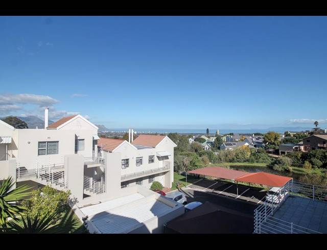 2 BEDROOM PROPERTY TO RENT IN SOMERSET WEST CENTRAL